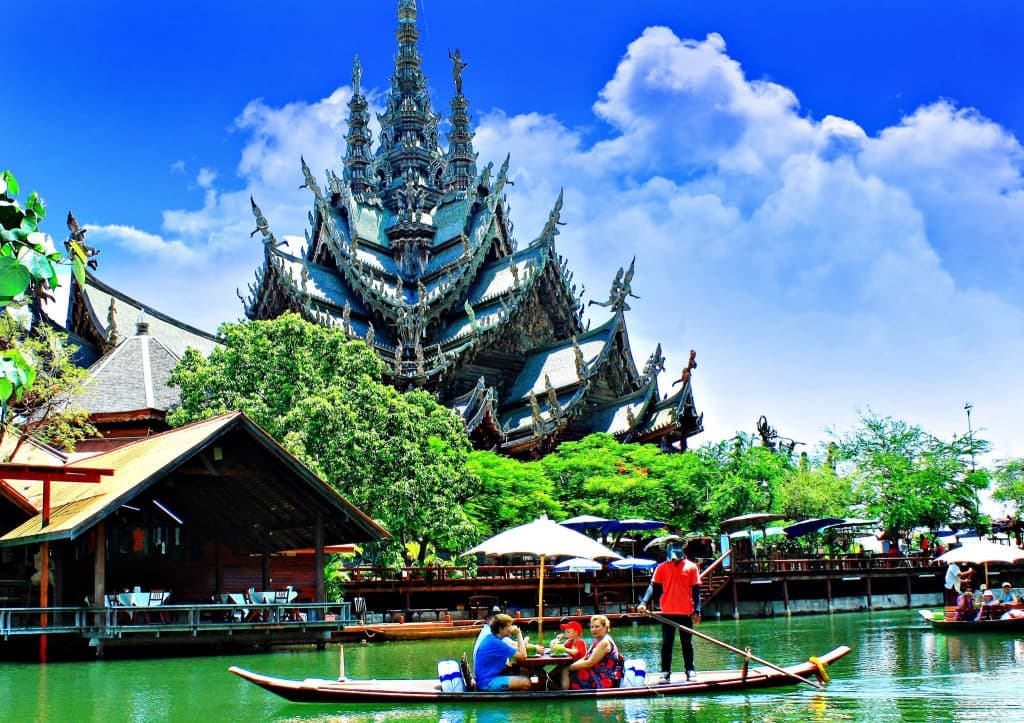 Sanctuary of Truth Pattaya — Thailand's largest all-wooden building with 105 m hand-carved teak spires in Naklua